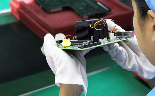 D3000M飛騰主板——強(qiáng)勁芯、多功能接口