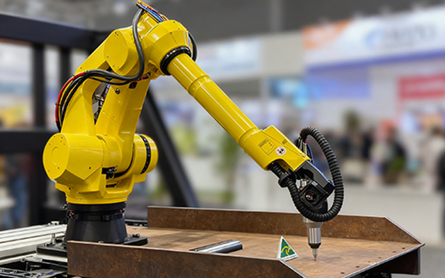 D2000飛騰瘦客戶機(jī)，為工業(yè)發(fā)展提供便捷、高效的核心硬件